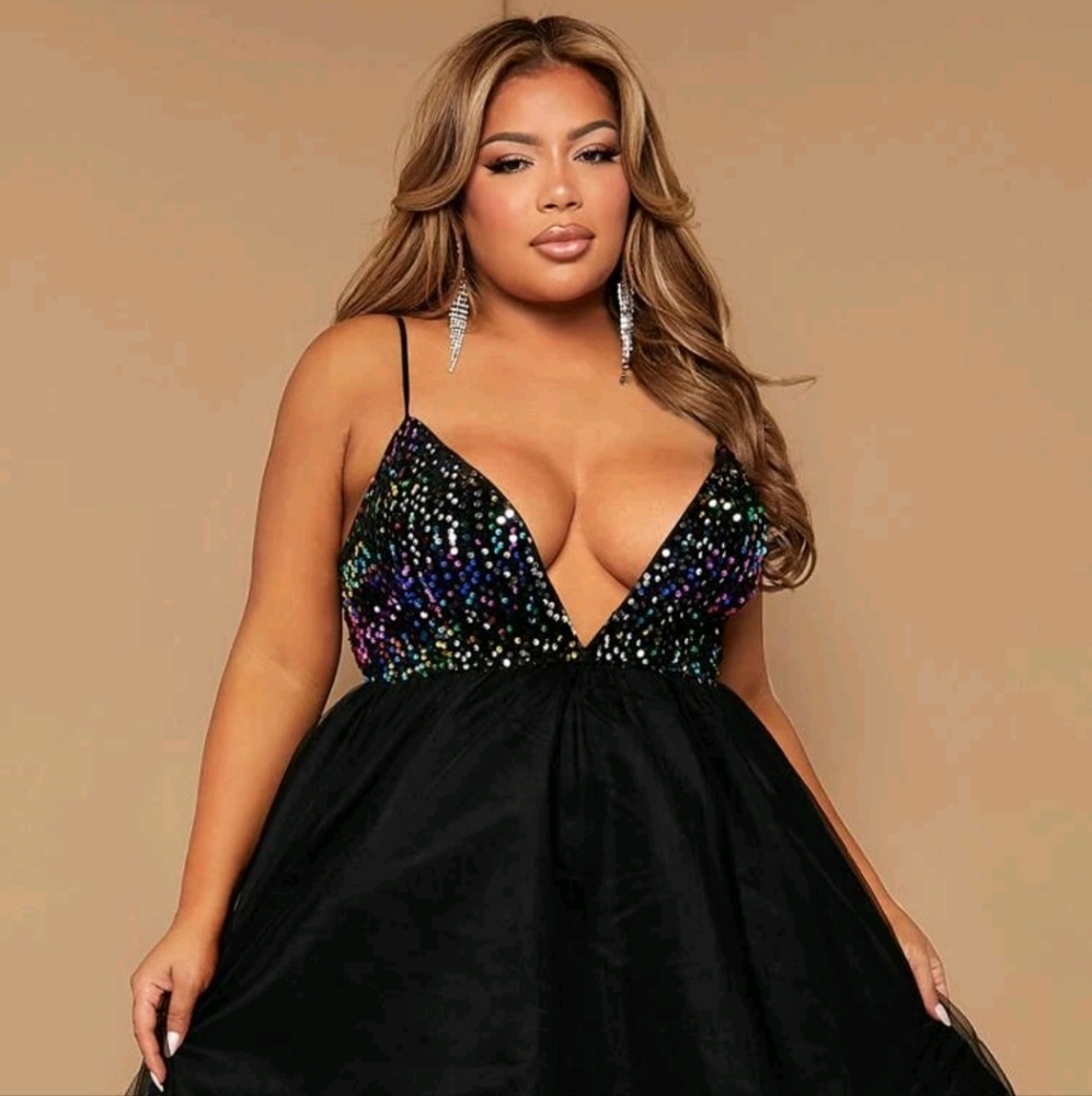 Backless Sequined Party Dress
